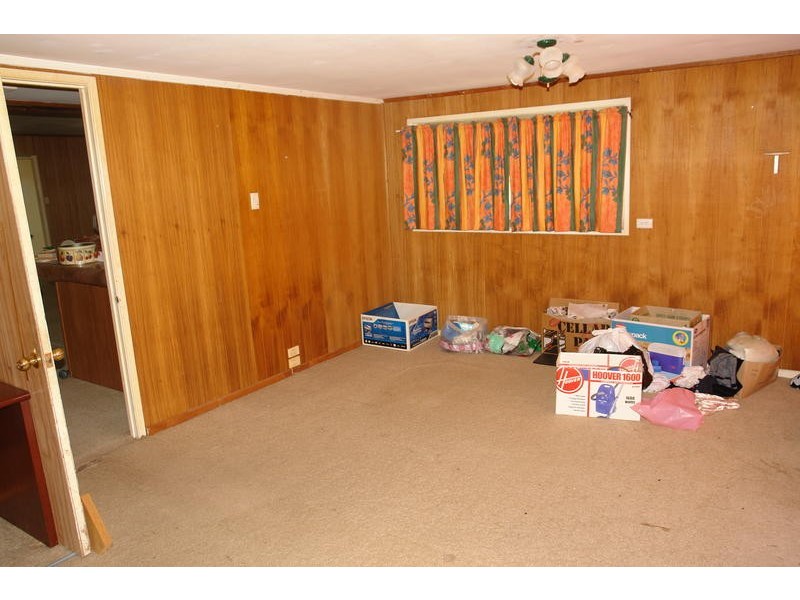 1 Karingal Street, Kenmore QLD 4069